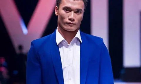 Dự bị ở Thanh Hóa, thủ môn Bùi Tiến Dũng vẫn "chạy show", làm người mẫu