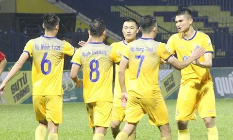 Minh Tuấn ghi bàn, FLC Thanh Hóa thắng nhọc