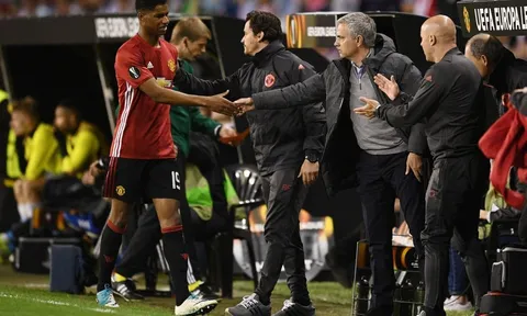 "Đừng quên Marcus Rashford chỉ 19 tuổi"