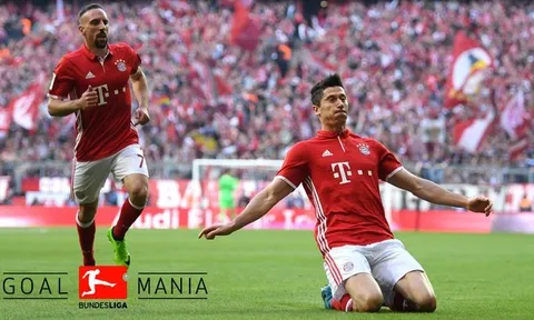 Đứt mạch 6 trận ghi bàn liên tiếp, Aubameyang bất lực nhìn Lewandowski tung hoành