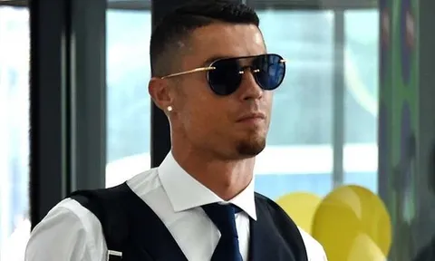 Dybala, Khedira phản ứng thế nào khi Ronaldo đến Juventus?
