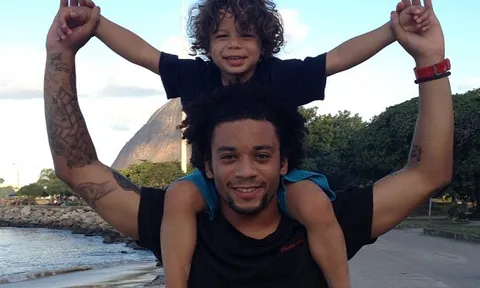 Bạn có dám sút penalty bằng 'bóng múa' cùng Marcelo?