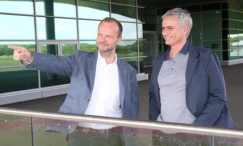 NÓNG: Real sẵn sàng bán sao Man Utd thèm muốn với giá 107 triệu bảng