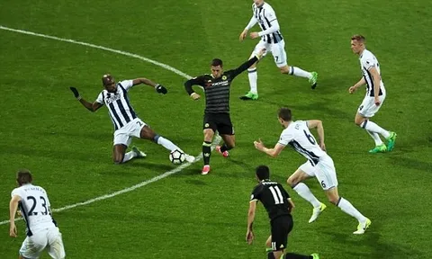 Eden Hazard chơi đầy năng nổ trước West Brom