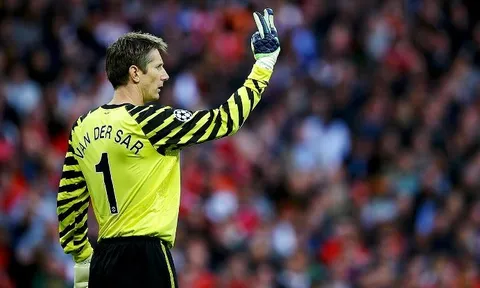 Edwin van der Sar và những pha cứu thua đi vào sử sách