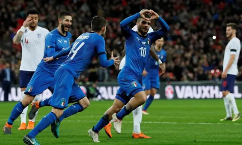Tifosi Azzurri trong nỗi nhớ “Siêu Quậy”