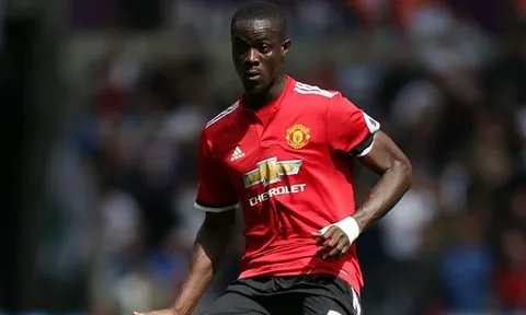 Tại sao Man Utd phải chơi với sơ đồ 3 hậu vệ trước Real?