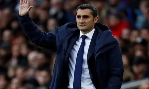 Sau Iniesta, Barca sắp chia tay HLV Valverde?