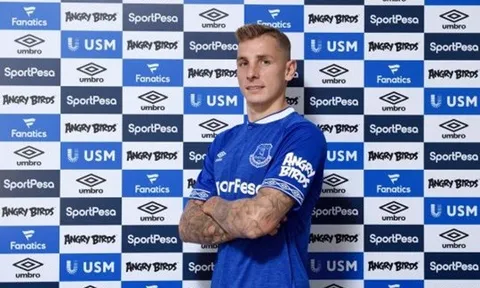 Tân binh của Everton bất ngờ khuyên Yerry Mina từ chối M.U