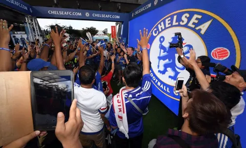 Fan Chelsea và Bayern "hâm nóng" đại chiến tại Singapore
