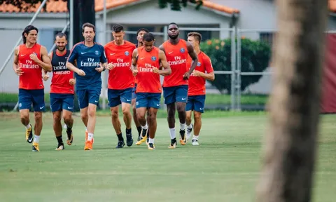 Dàn sao PSG đội nắng tập luyện chờ ngày đấu Juventus