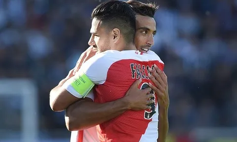 Falcao nổ súng, Monaco may mắn đả bại Angers