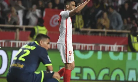 Falcao tỏa sáng, Monaco cách chức vô địch một bước chân