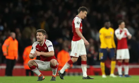 CĐV Arsenal "nổi trận lôi đình" với đội nhà