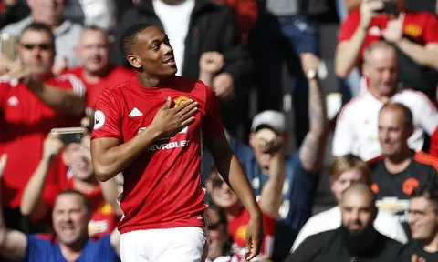 Fan Man United cầu xin Mourinho đừng bán Martial
