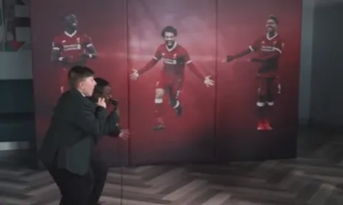 Fan nhí thót tim vì sự xuất hiện của Salah