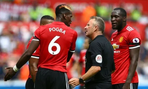 Fan Quỷ đỏ mỉa mai Lukaku chạm bóng quá tệ khiến Pogba suýt bị đuổi