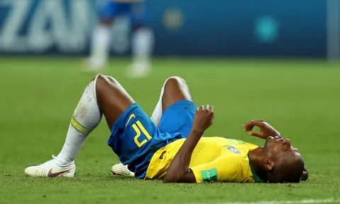 Fernandinho 'báo hại', Brazil dừng bước tại World Cup