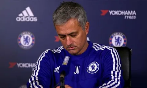 Không phải chuyên môn, đây mới là nguyên nhân thất bại của Mourinho tại "mùa giải thứ 3"