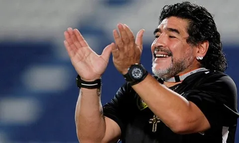 FIFA bỏ án treo giò với Messi, Maradona vẫn chưa hài lòng