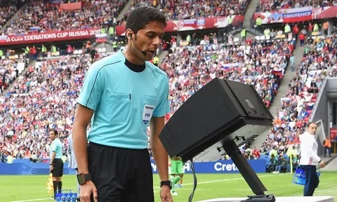 FIFA: ‘VAR đang hỗ trợ rất tốt cho trọng tài ở World Cup 2018’