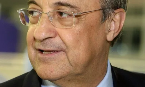 Florentino Perez: Bố già thì sao, vì Zidane là Vua bóng đá