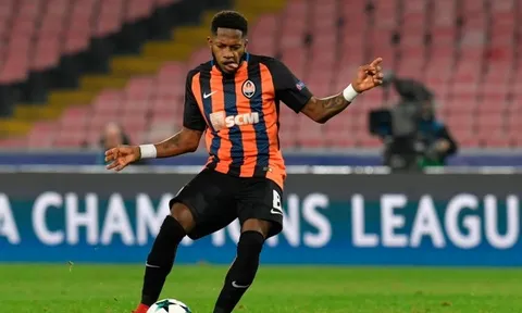 Fred có gì hơn các tiền vệ trung tâm của Man Utd?
