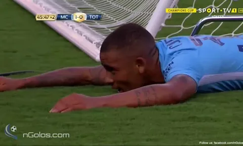 Gabriel Jesus khiến hàng thủ Tottenham chao đảo