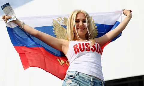 Các cô gái Nga và chuyện 'yêu đương' mùa World Cup