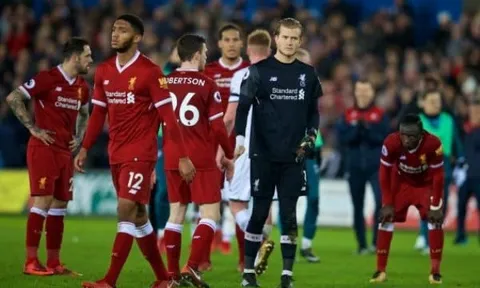Georginio Wijnaldum giải thích lý do không an ủi Karius