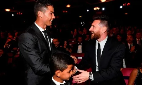 Gerrard nói lời thẳng thắn về Ronaldo và Messi