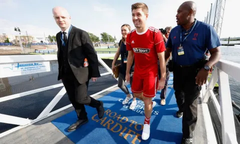 Gerrard 'quẩy' cực sung, hâm nóng chung kết Champions League