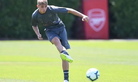 Arsenal mời tài năng trẻ lên tập cùng đội 1
