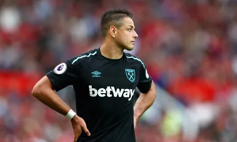 Ghi bàn, Chicharito tiếp tục có thống kê gây sốc