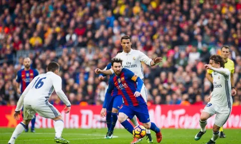 Ghi bàn láu cá, cầu thủ nhí Barca nhận bài học nhân văn
