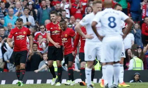 Ghi siêu phẩm sút xa, Michael Carrick tái hiện lại một Quỷ đỏ '08 huy hoàng