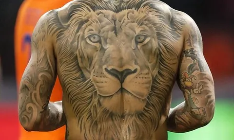 Giải mã hình xăm của Memphis Depay
