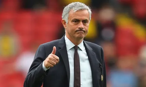 Giám đốc Man Utd sang Tây Ban Nha, HLV Mourinho hồ hởi đón tân binh