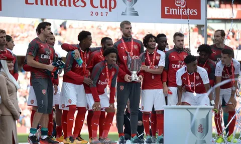 Giành cúp như một 'trò hề', Arsenal bị đối thủ troll không thương tiếc