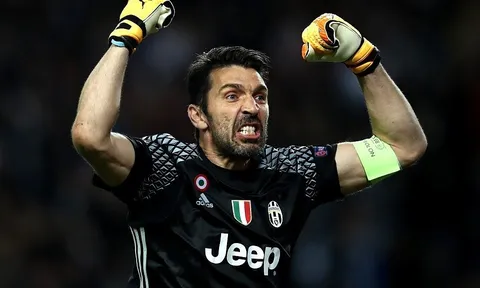 Gianluigi Buffon là người Italia thứ 2 làm được điều này