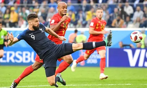 Giroud - Chuyện lạ lùng của một tiền đạo không biết dứt điểm