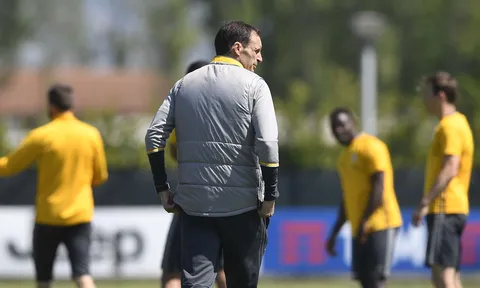 Giữ đúng tuyên bố, Allegri kết thúc sớm 'ngày vui' của Juventus