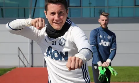 Giữa bão chấn thương, dàn sao Man United vẫn cực nhắng trên sân tập