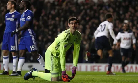 Góc chiến thuật: Khi Mourinho "nhắc bài" Pochettino