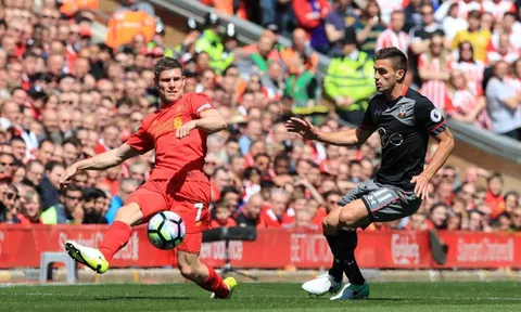 Góc HLV Nguyễn Văn Sỹ: Liverpool nguy khốn; M.U lại buông