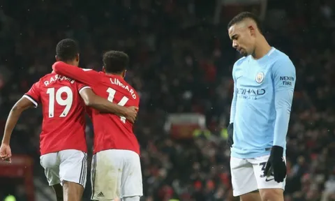 Góc HLV Trần Minh Chiến: Man City thất thủ, Chelsea coi chừng mất cả chì lẫn chài!