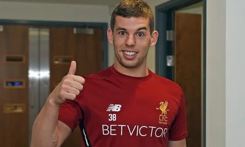 Góc Liverpool: Xin đừng để Alexander-Arnold trở thành Flanagan thứ 2