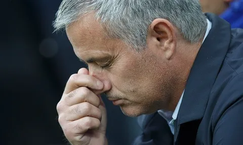 Góc Man Utd: Thua từ khi bóng chưa lăn