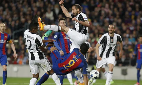Nhìn từ khán đài: Juve tìm lại bản ngã, Barca "đánh mất chính mình"