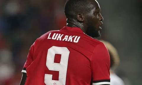 Góc nhìn: Lukaku từ số 9 thật thành số 9 ảo?